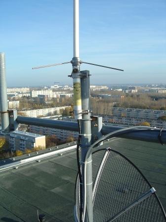 Antenne X50 N des APRS Digipeater DB0HRO ist Betriebsbereit am neuen Standort